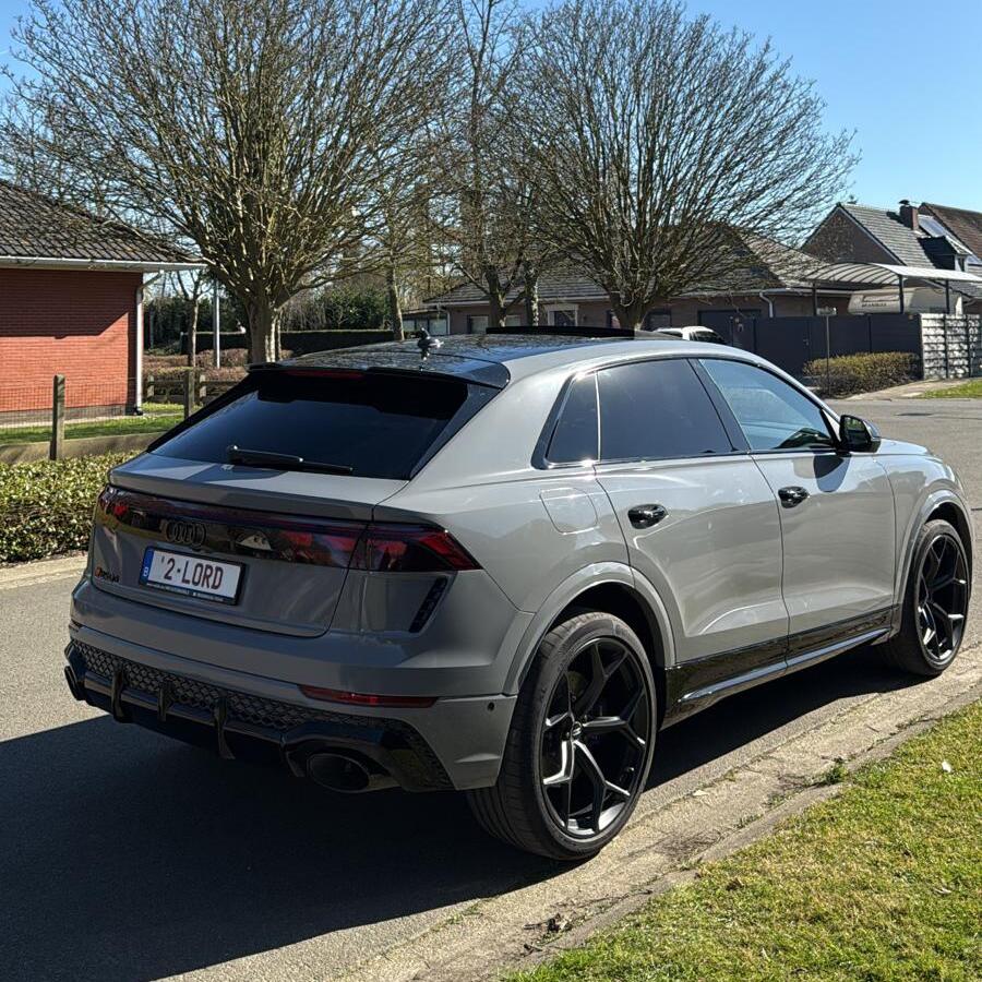 Audi RSQ8 Performance 2025